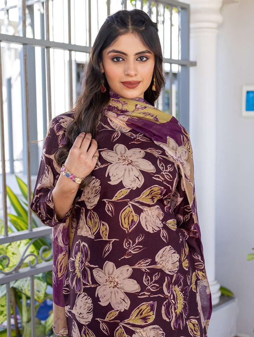 women three quarter sleeve kurta pant with dupatta set - 22014256 -  Standard Image - 3