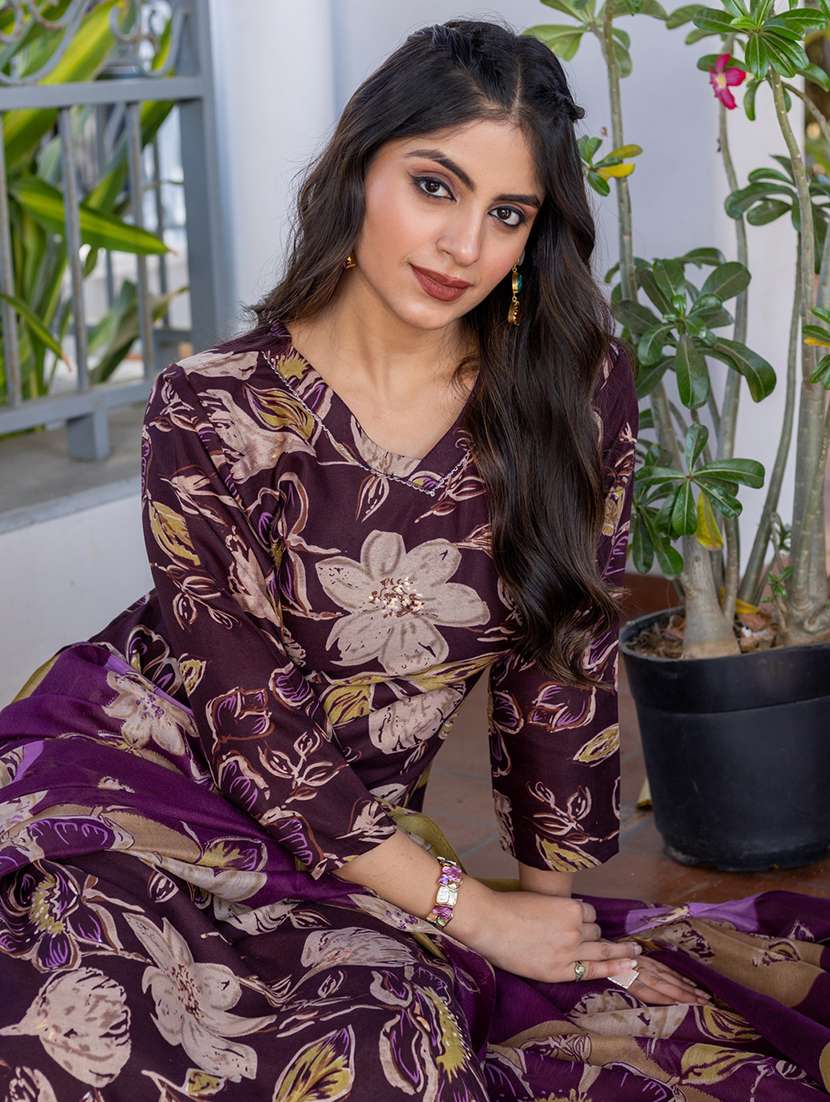 women three quarter sleeve kurta pant with dupatta set - 22014256 -  Standard Image - 5