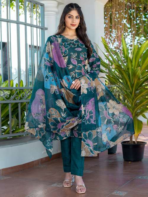 women three quarter sleeve kurta pant with dupatta set - 22014257 - Standard Image - 0