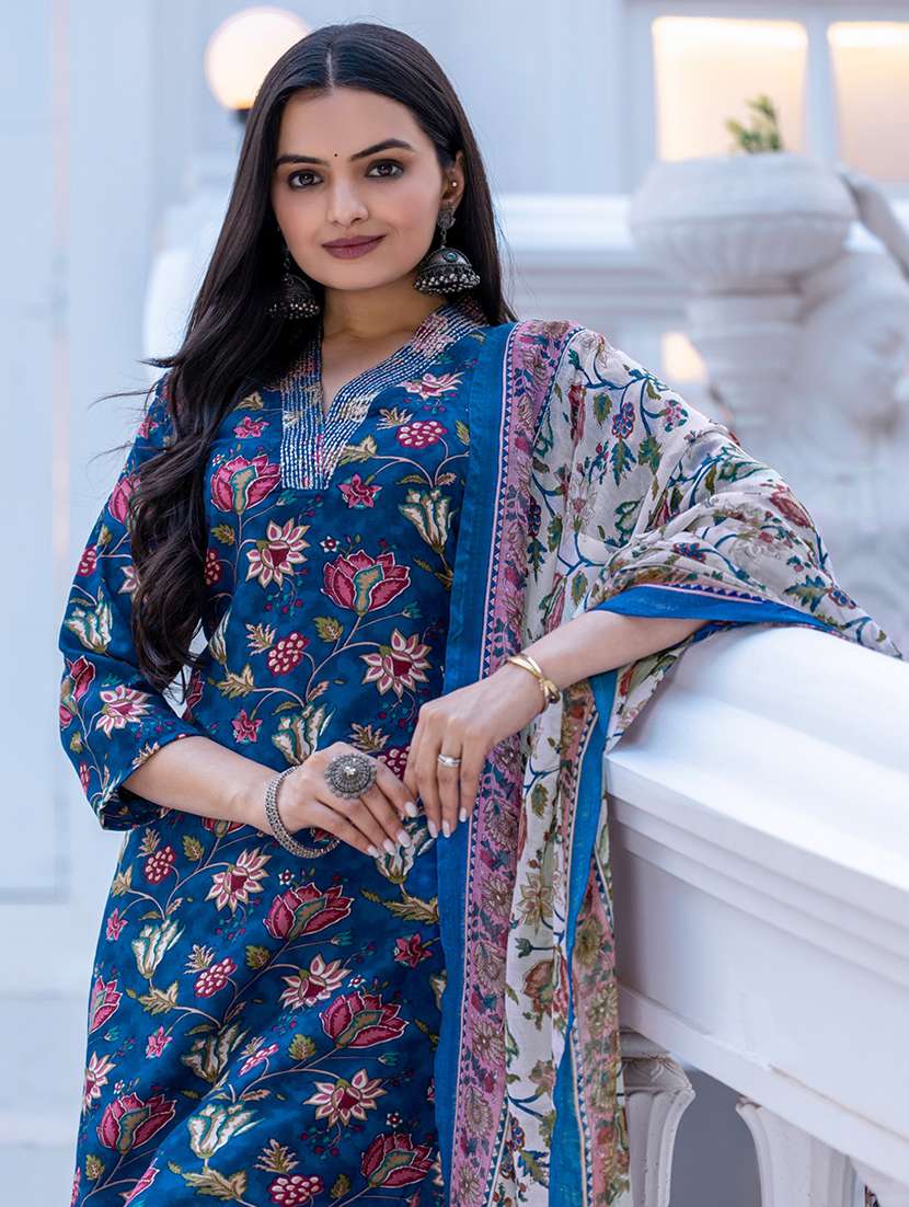 women floral print three quarter sleeve kurta pant with dupatta set - 22014259 - Standard Image - 3