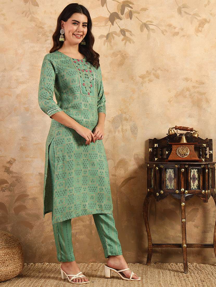 women printed three quarter sleeve kurta and pant set - 22014281 - Standard Image - 3