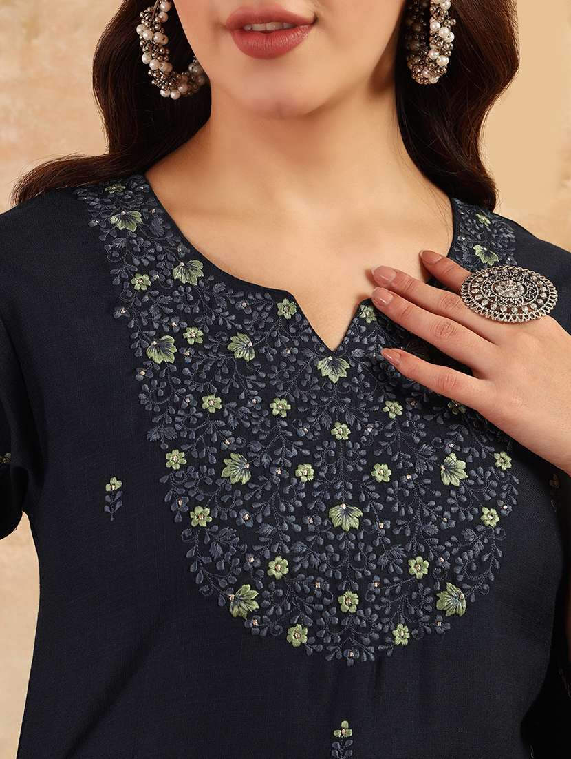 women three quarter sleeve kurta pant with dupatta set - 22014287 - Standard Image - 5