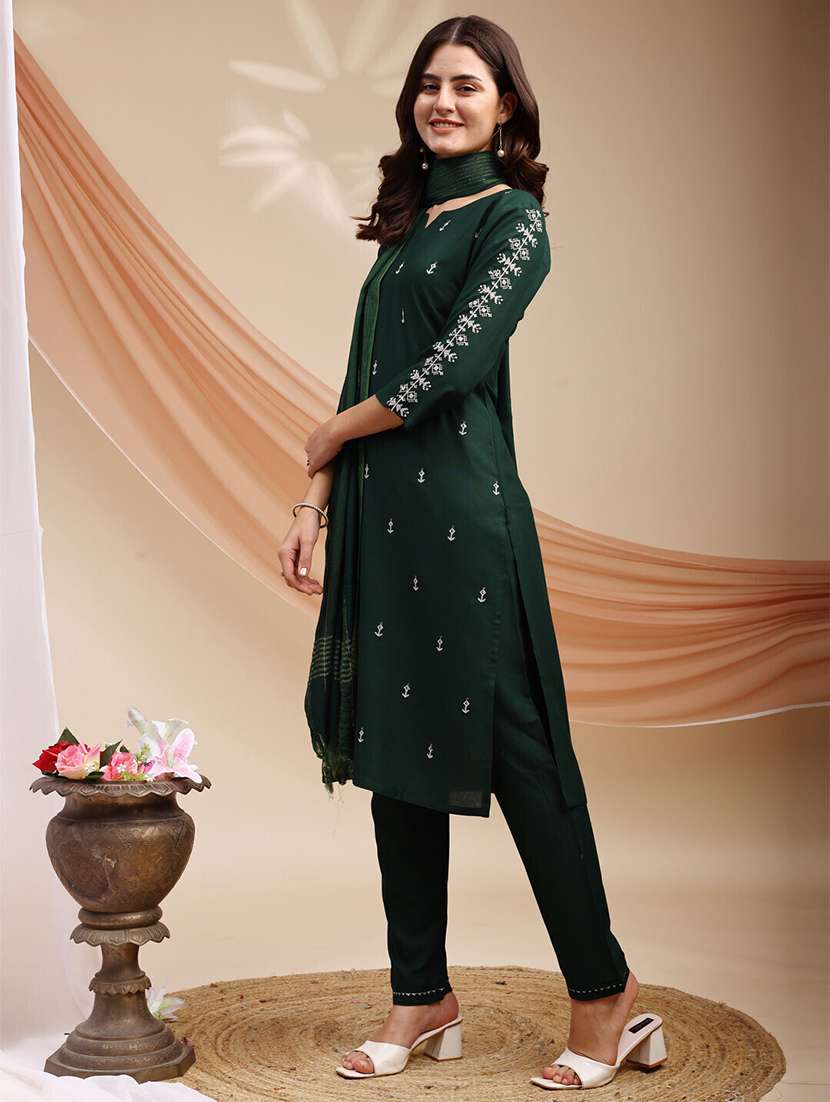 women three quarter sleeve kurta pant with dupatta set - 22014296 - Standard Image - 3
