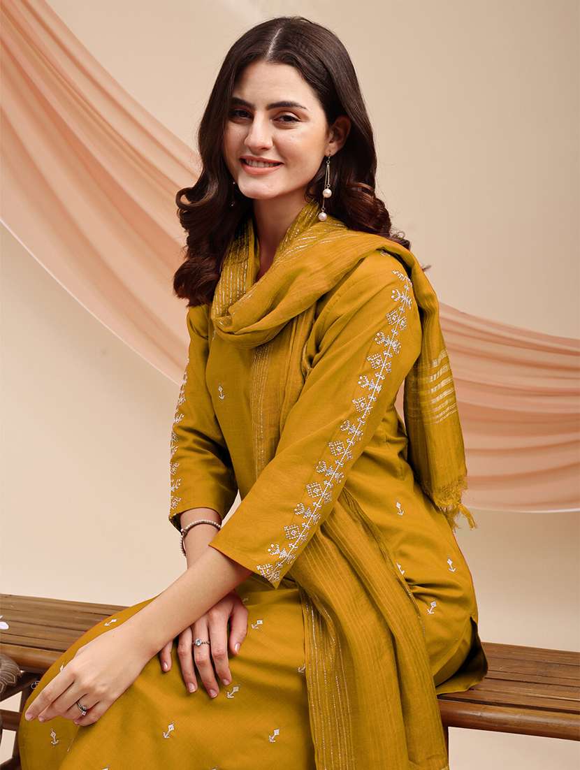 women three quarter sleeve kurta pant with dupatta set - 22014297 - Standard Image - 5