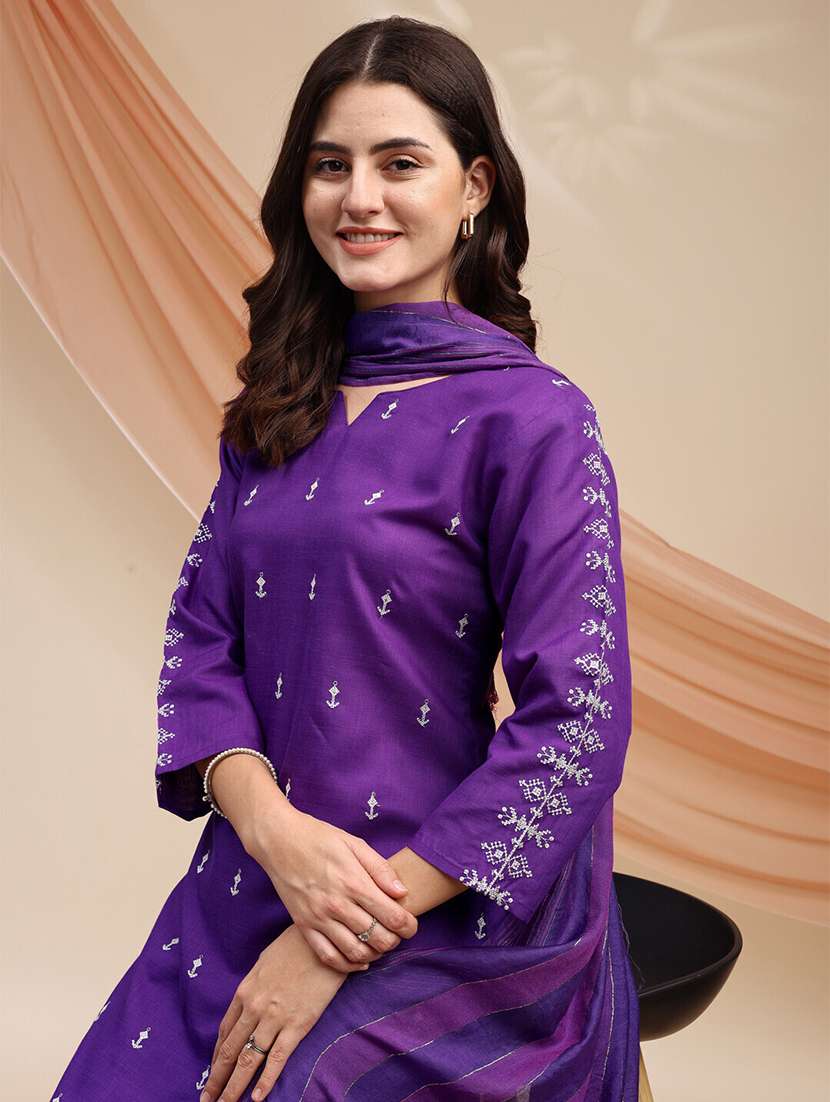 women three quarter sleeve kurta pant with dupatta set - 22014299 - Standard Image - 5