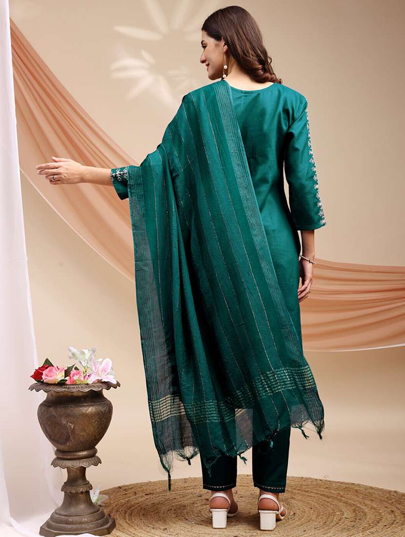 women three quarter sleeve kurta pant with dupatta set - 22014302 -  Standard Image - 3
