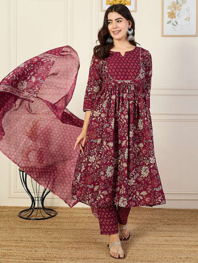 women three quarter sleeve kurta pant with dupatta set - 22014303 -  Zoom Image - 0