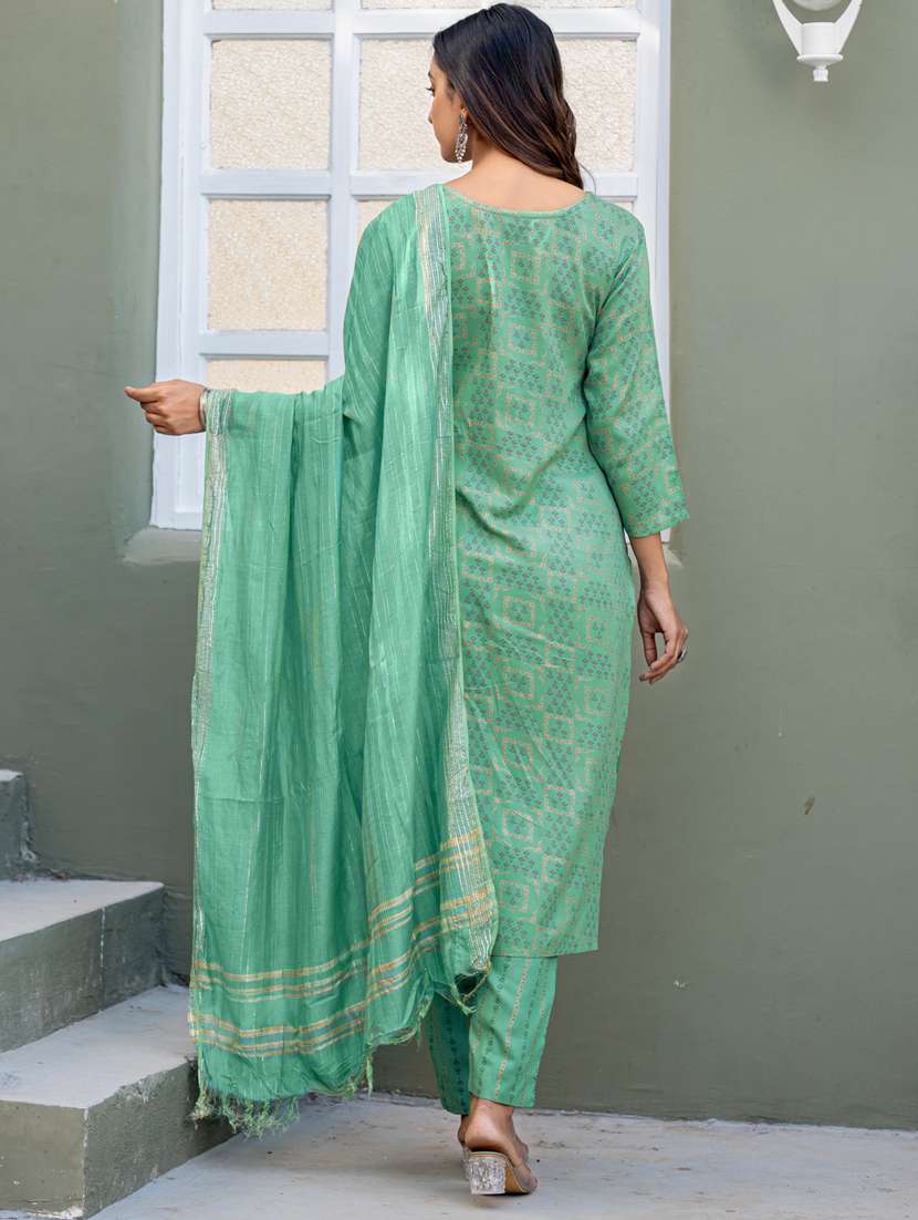 women three quarter sleeve kurta pant with dupatta set - 22014306 -  Standard Image - 3