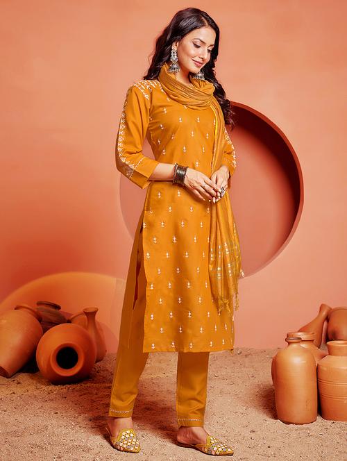 women three quarter sleeve kurta pant with dupatta set - 22014307 -  Standard Image - 0