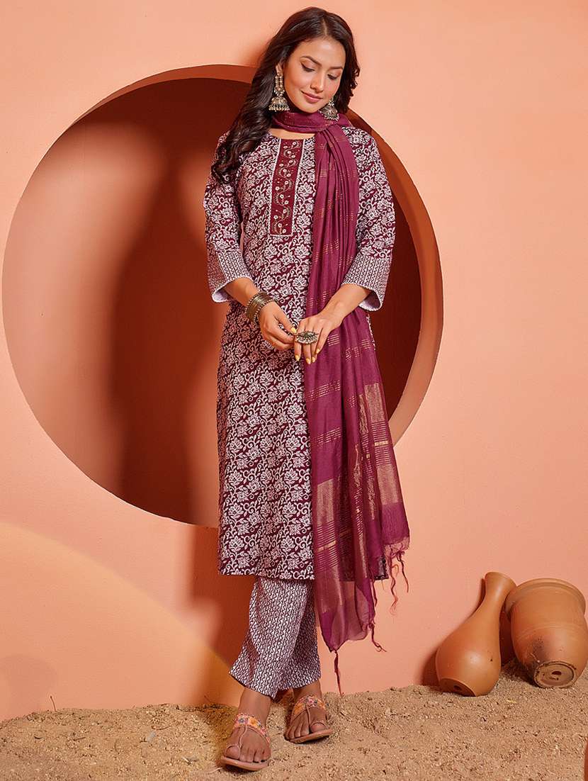 women three quarter sleeve kurta pant with dupatta set - 22014308 - Zoom Image - 0