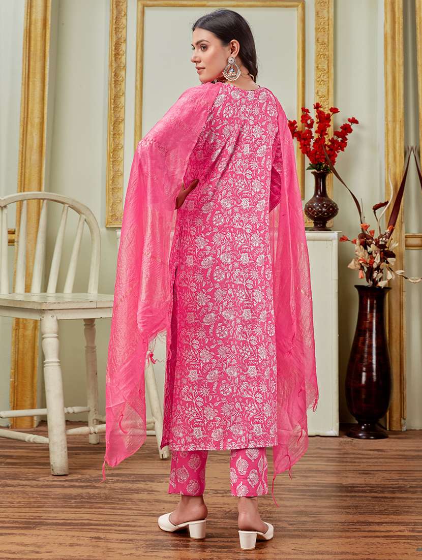 women three quarter sleeve kurta pant with dupatta set - 22014310 -  Standard Image - 3