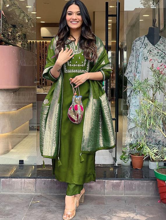 women embroidered three quarter sleeve kurta pant with dupatta set - 22014599 - Standard Image - 3