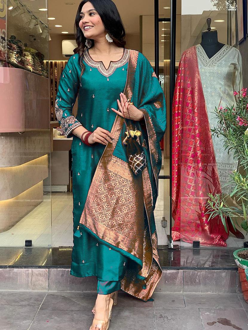 women embroidered three quarter sleeve kurta pant with dupatta set