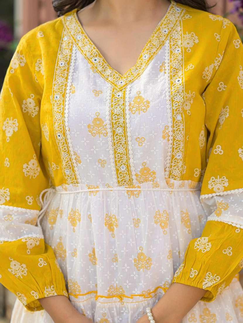 women printed three quarter sleeve tiered kurta - 22014634 -  Standard Image - 5