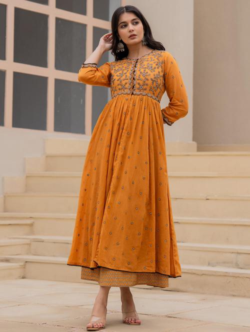 women embroidered three quarter sleeve ethnic dress - 22014665 - Standard Image - 0