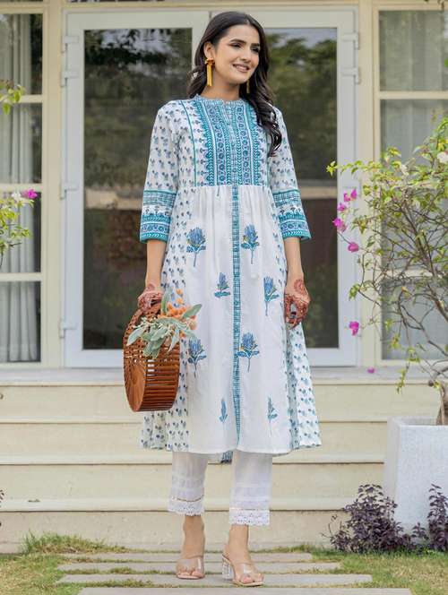 women floral printed three quarter sleeve a-line kurta - 22014667 -  Standard Image - 0
