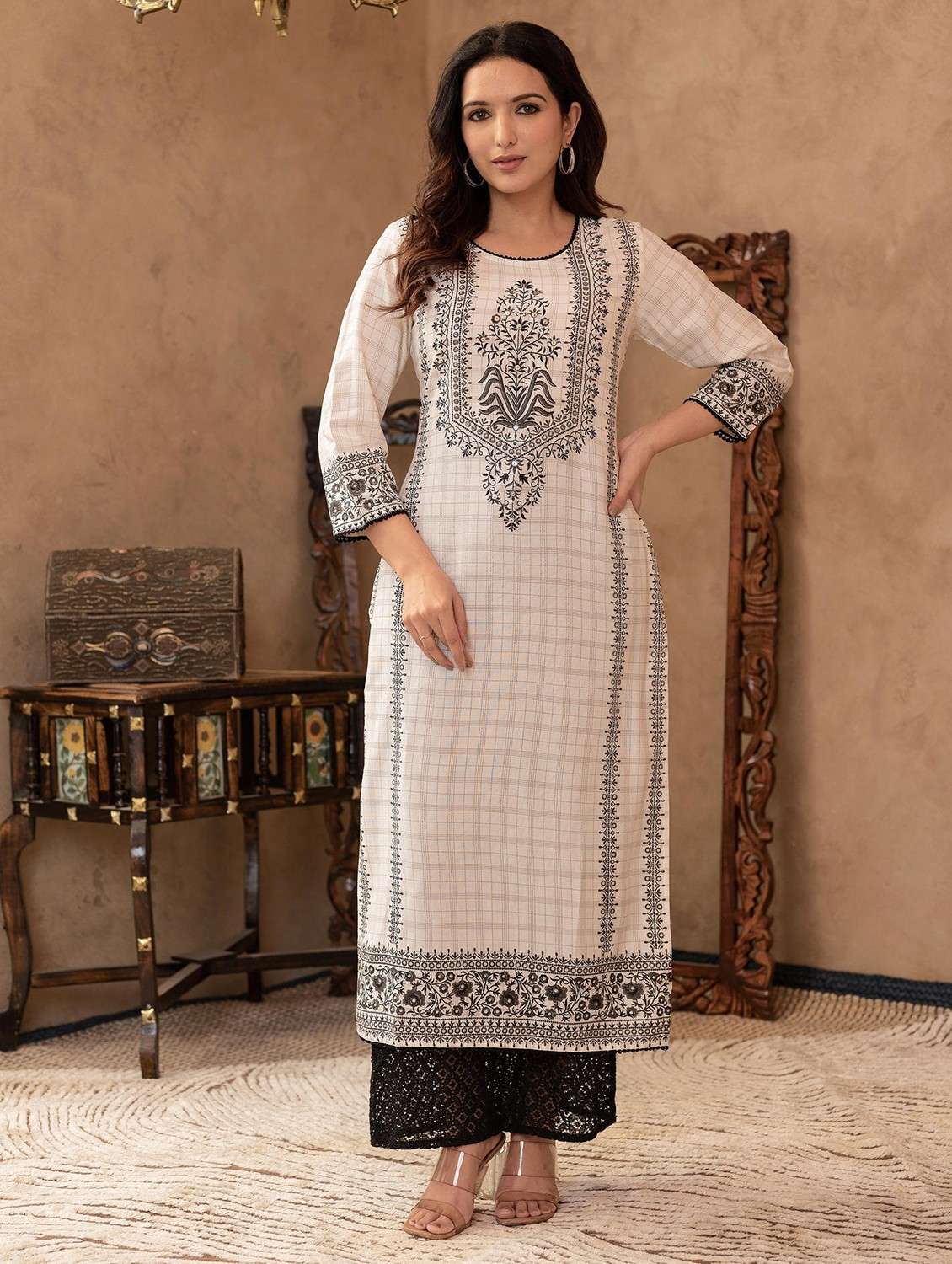 women checkered three quarter sleeve straight kurta