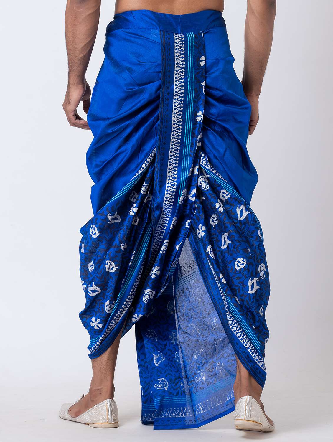 men printed mid rise draped dhoti - 22016471 -  Standard Image - 3