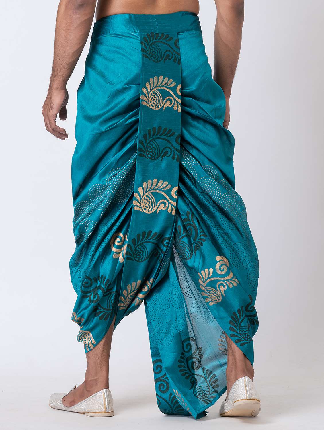 men printed mid rise draped dhoti - 22016491 -  Standard Image - 3
