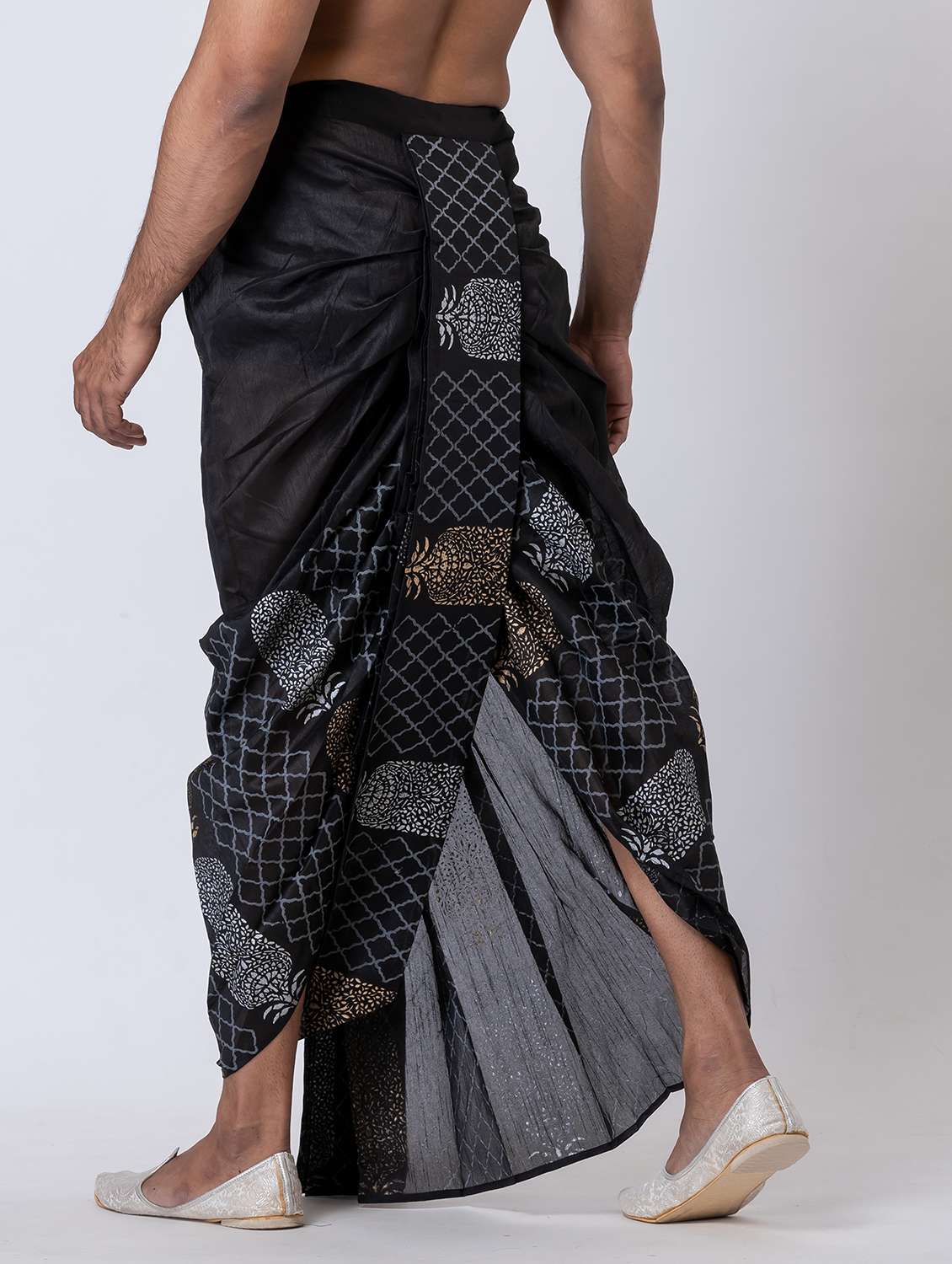 men printed mid rise draped dhoti - 22016509 -  Standard Image - 3