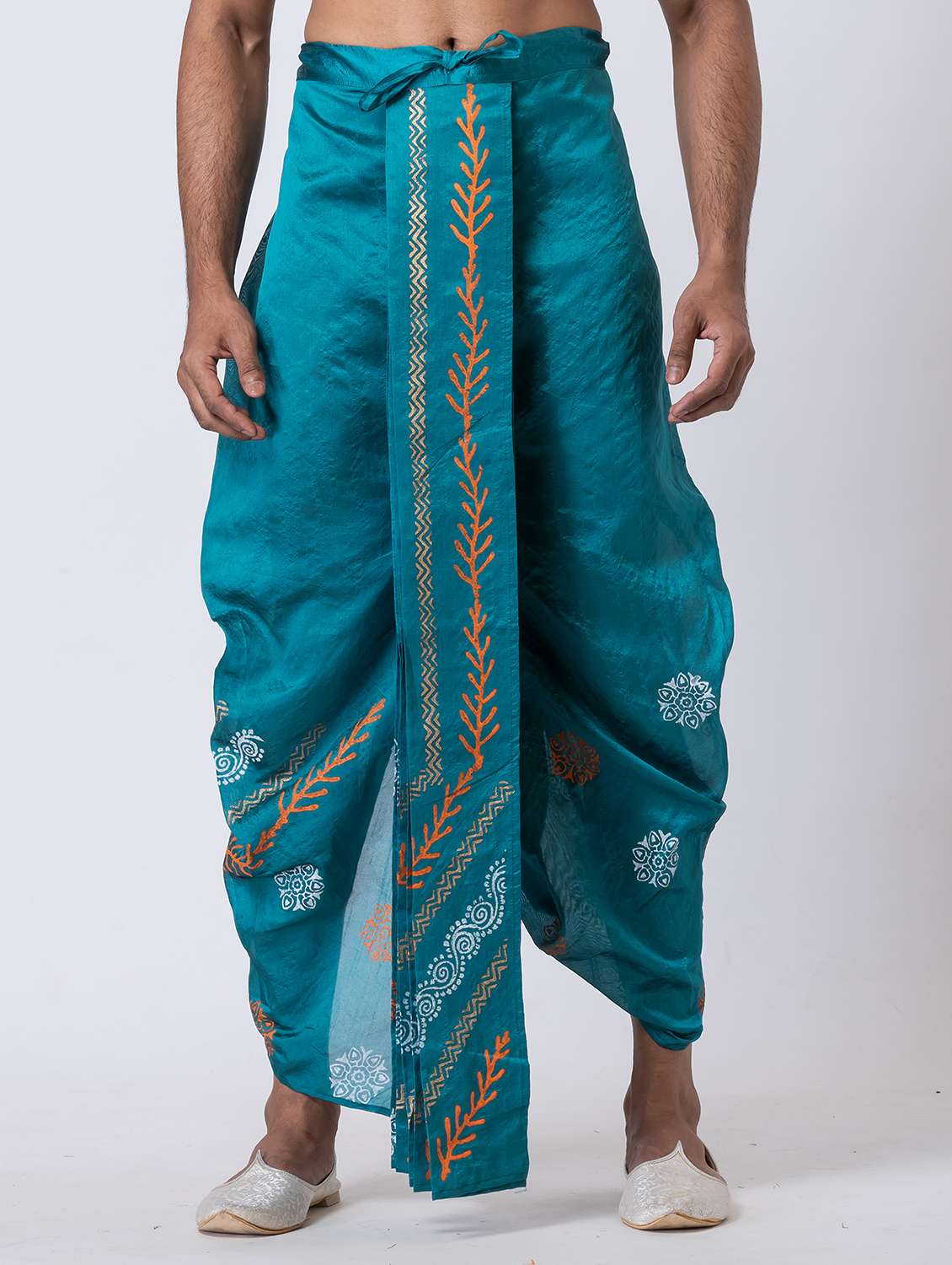 men printed mid rise draped dhoti - 22016530 - Zoom Image - 0