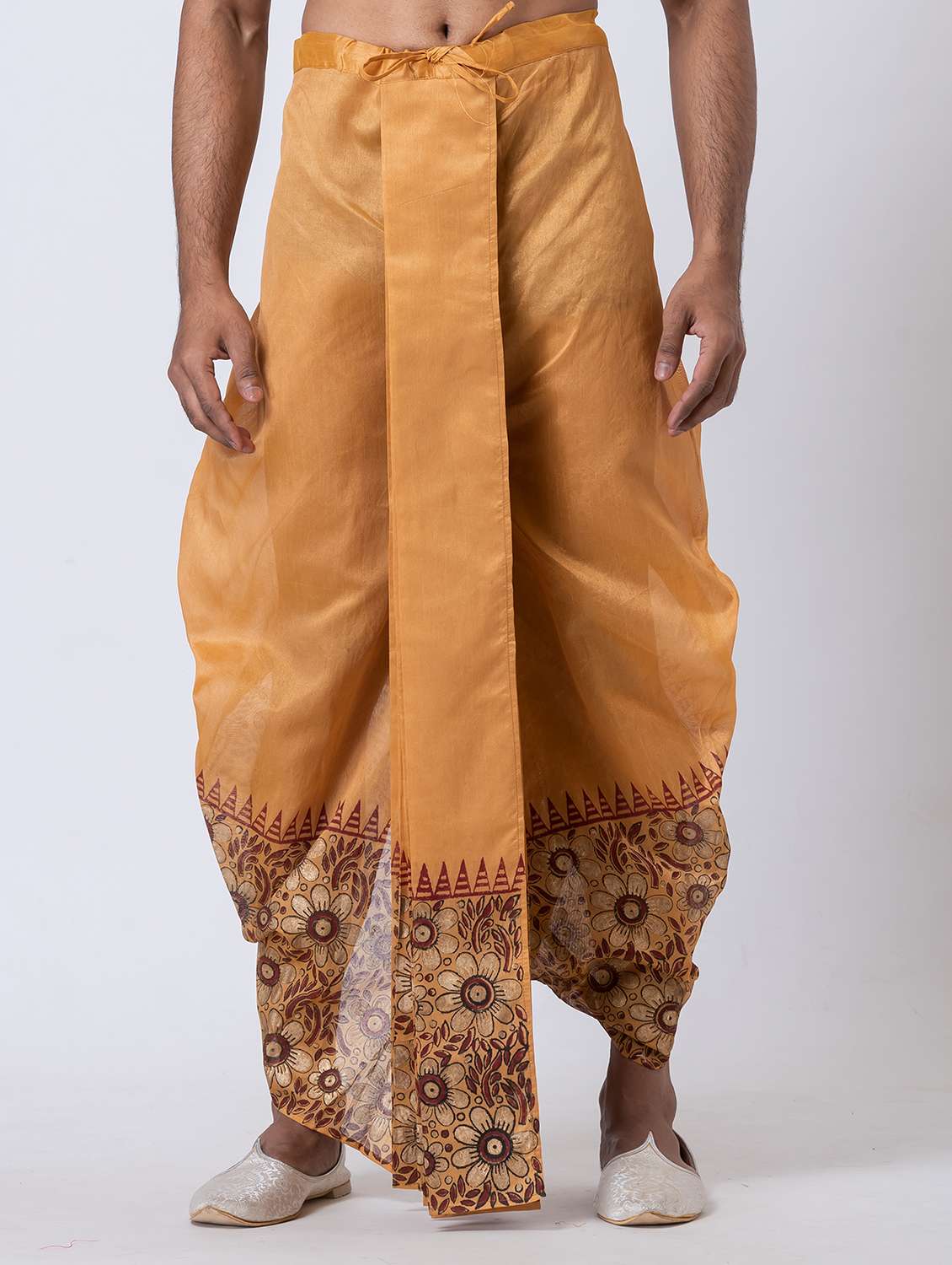 men printed mid rise draped dhoti - 22016533 - Zoom Image - 0