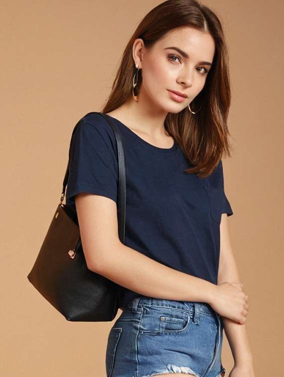 women solid short sleeve regular fit t-shirt - 22016558 -  Standard Image - 3