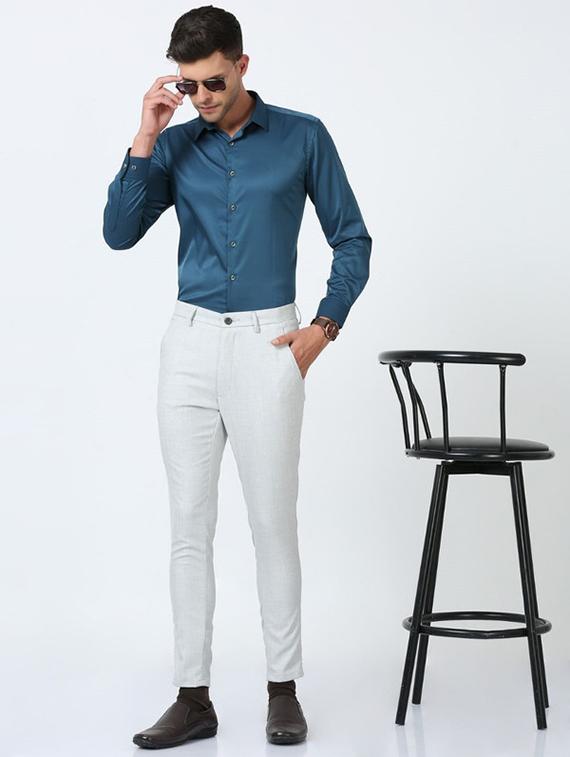 men solid collared long sleeve formal shirt - 22016984 - Standard Image - 3