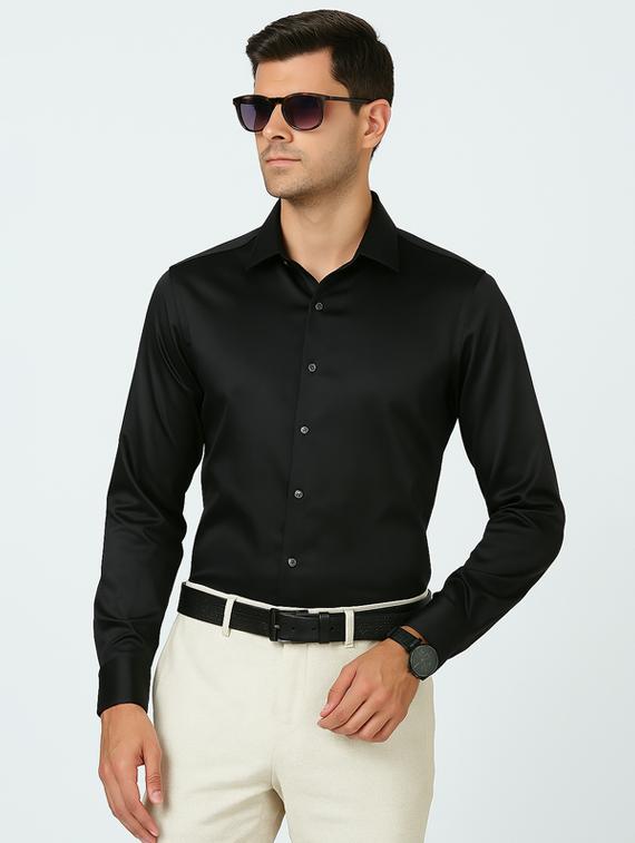men solid collared long sleeve formal shirt