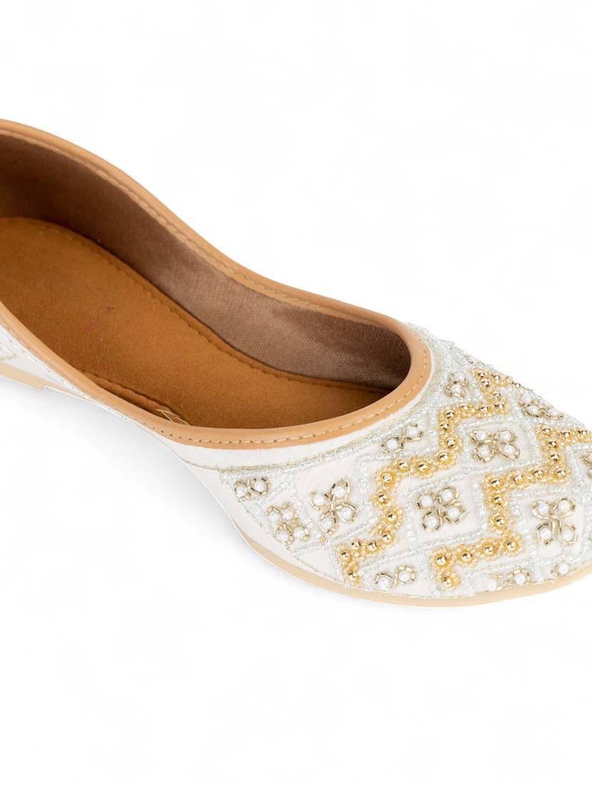 women embellished slip on juti - 22017417 - Standard Image - 5