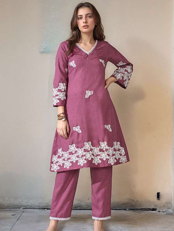 women embroidered three quarter sleeve kurta and pant set
