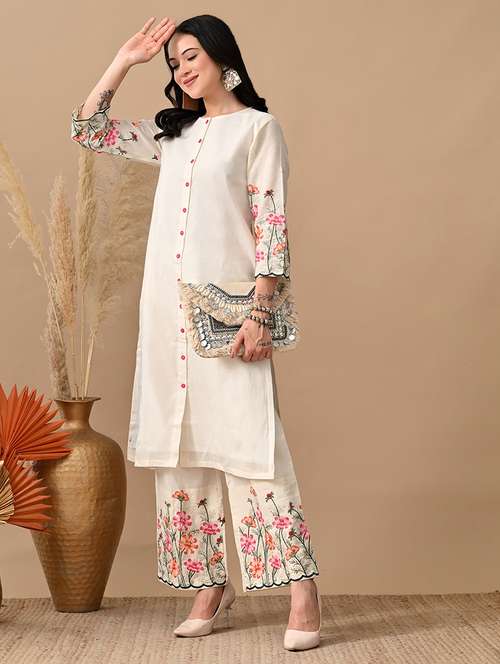 women embroidered three quarter sleeve kurta and pant set - 22017622 -  Standard Image - 0
