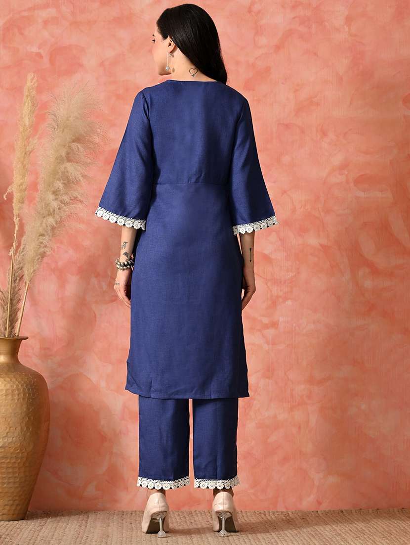 women embroidered three quarter sleeve kurta and pant set - 22017626 -  Standard Image - 3