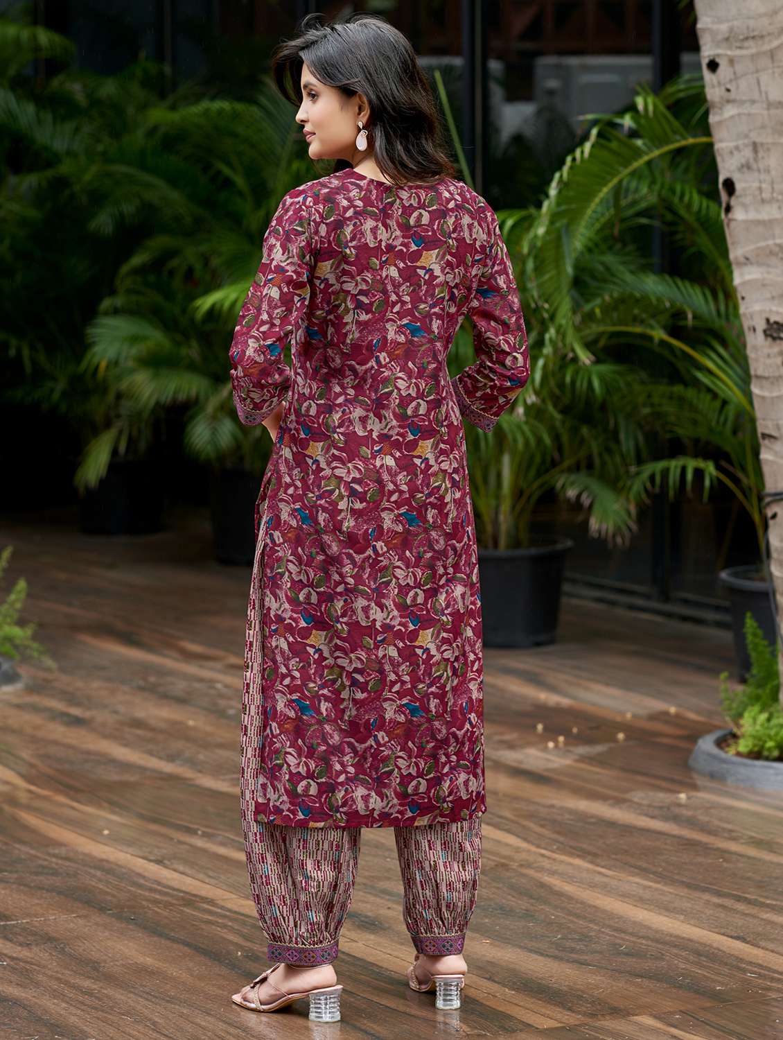 women printed three quarter sleeve kurta and salwar set - 22017847 - Standard Image - 3
