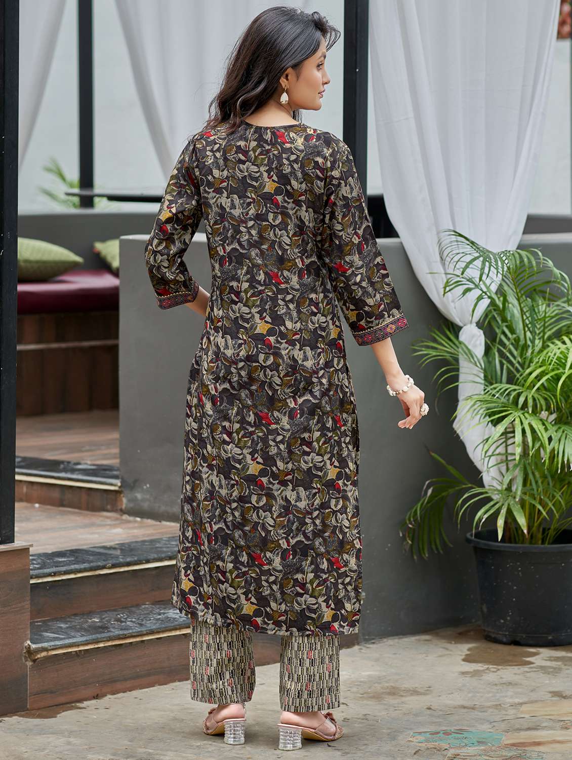 women printed three quarter sleeve kurta and salwar set - 22017853 -  Standard Image - 3