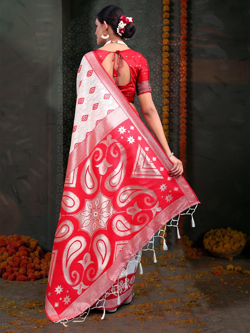 women self design bordered saree with blouse - 22018349 - Standard Image - 3