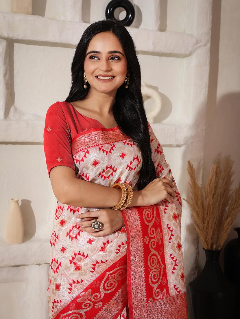 women self design bordered saree with blouse - 22018527 - Standard Image - 3