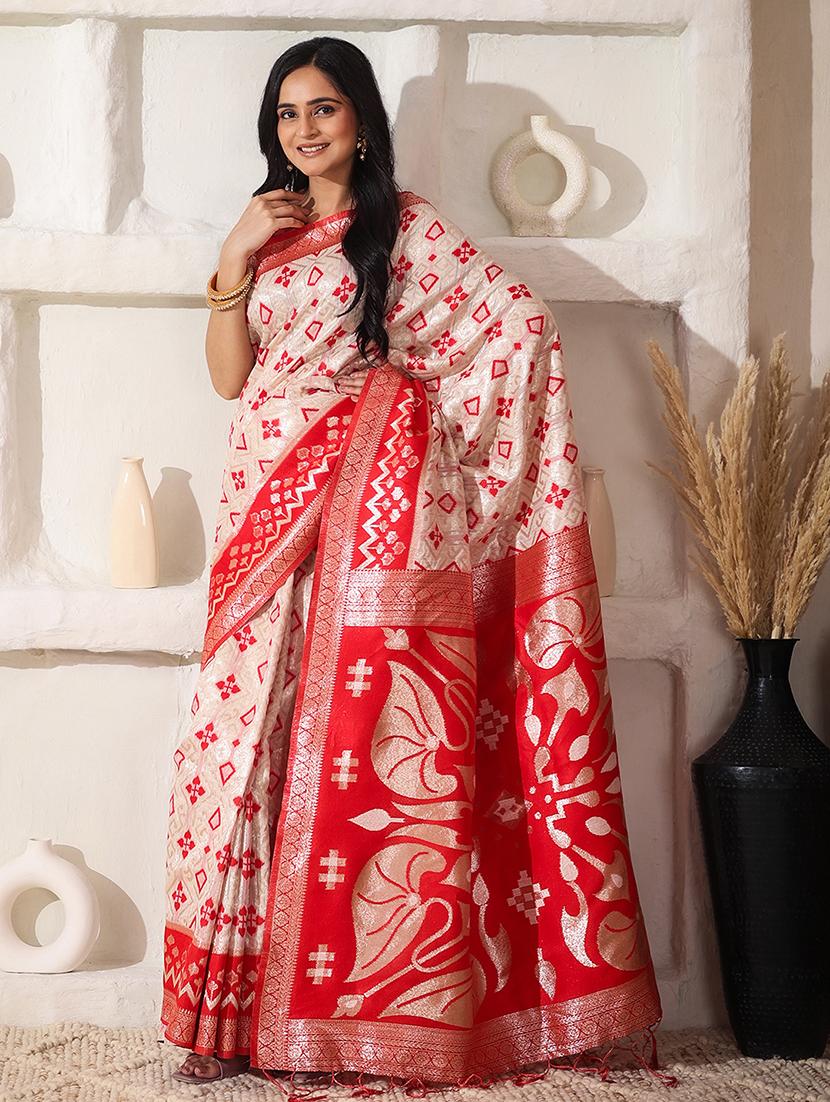 women self design bordered saree with blouse - 22018529 - Standard Image - 3
