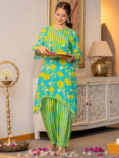 women floral printed long sleeve kurta palazzo set - 22018882 - Standard Image - 0