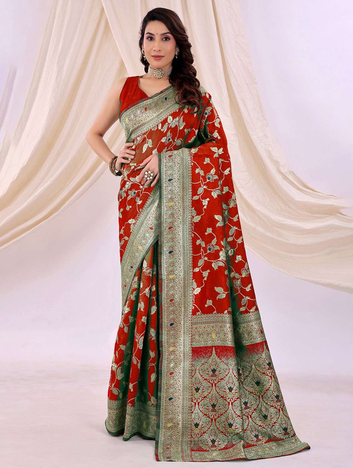 women self design banarasi saree with blouse - 22019172 - Zoom Image - 0