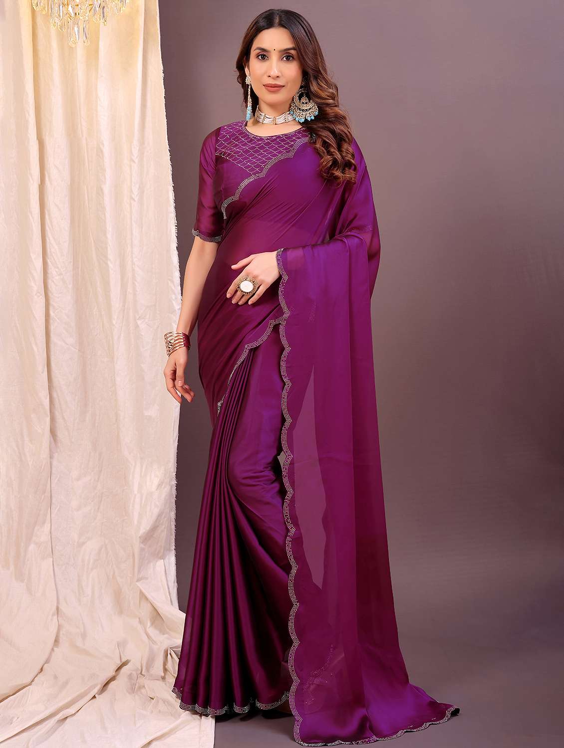 women solid with bordered embellished saree with blouse - 22019233 -  Zoom Image - 0