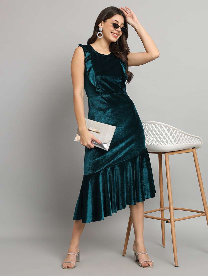 women solid sleeveless velvet tiered dress