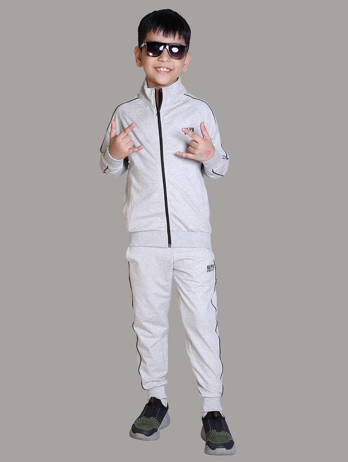 boys grey solid hooded track suit