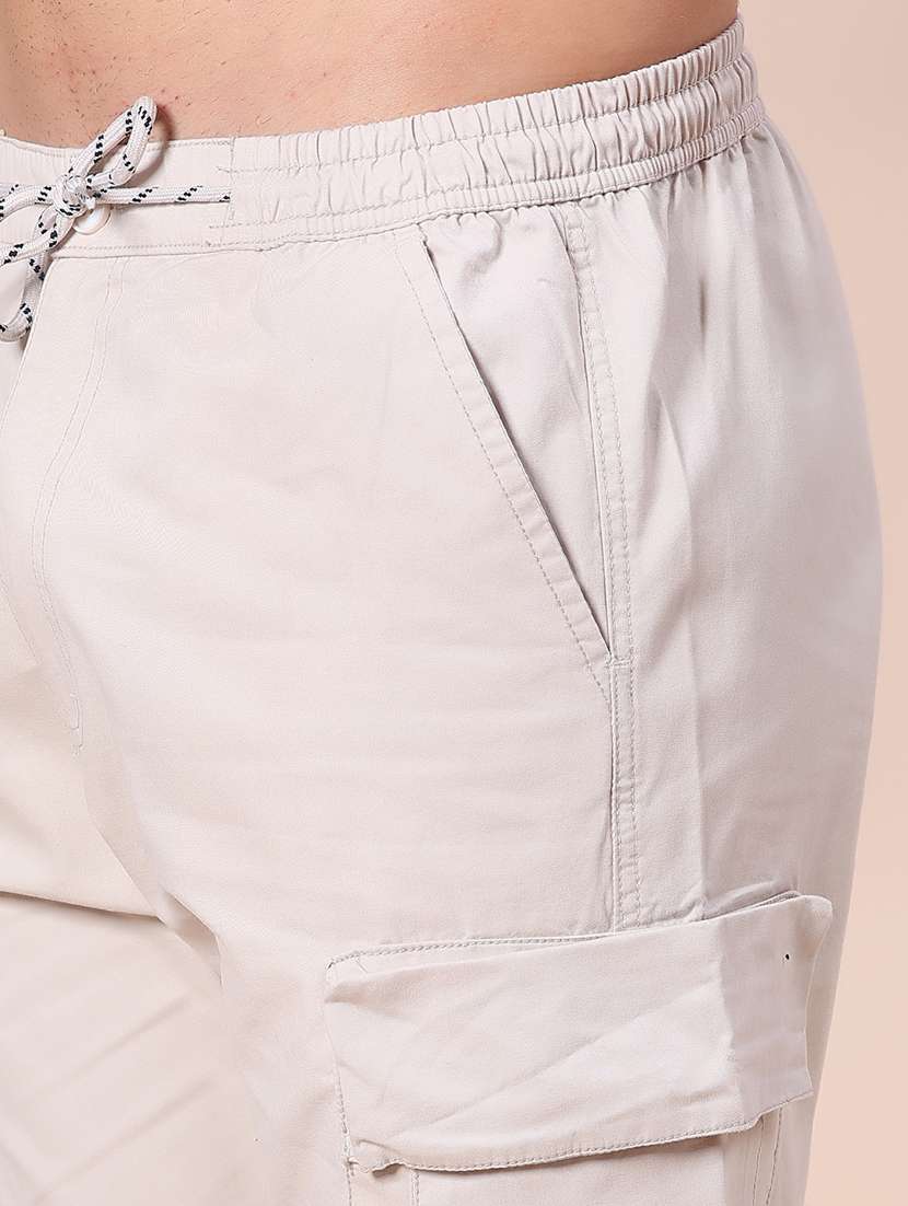 men solid mid rise regular fit cargo - 22019570 -  Standard Image - 5