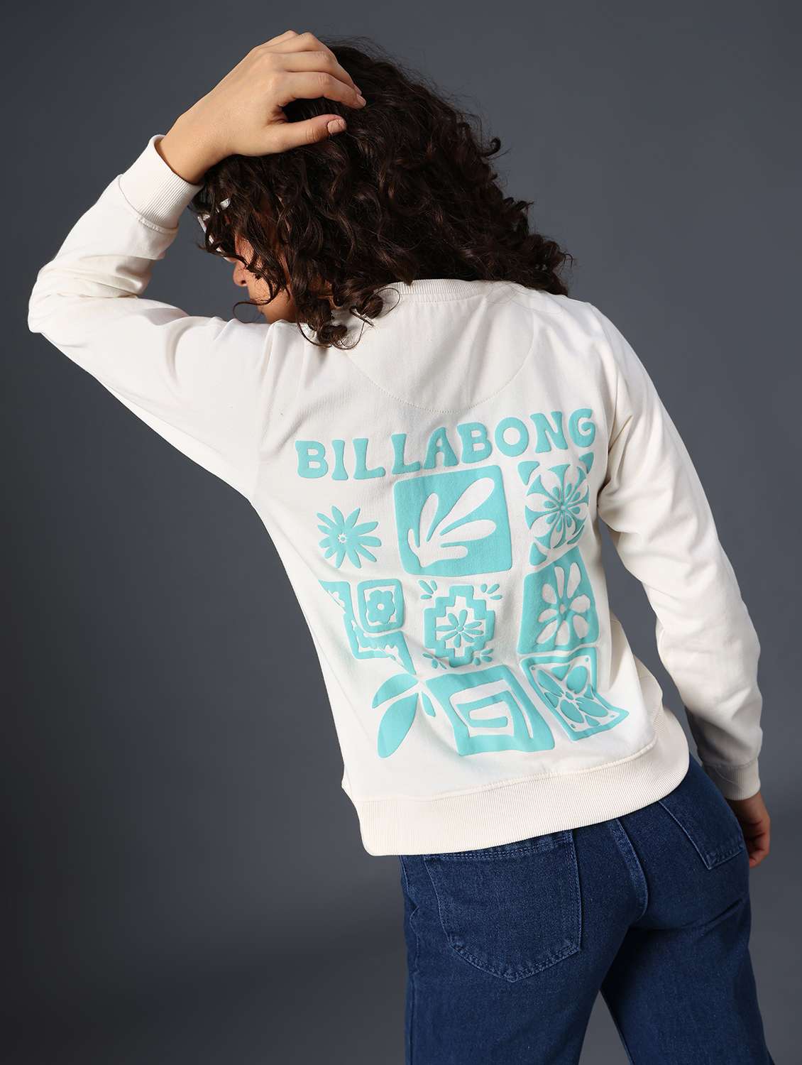 women printed long sleeve sweatshirt