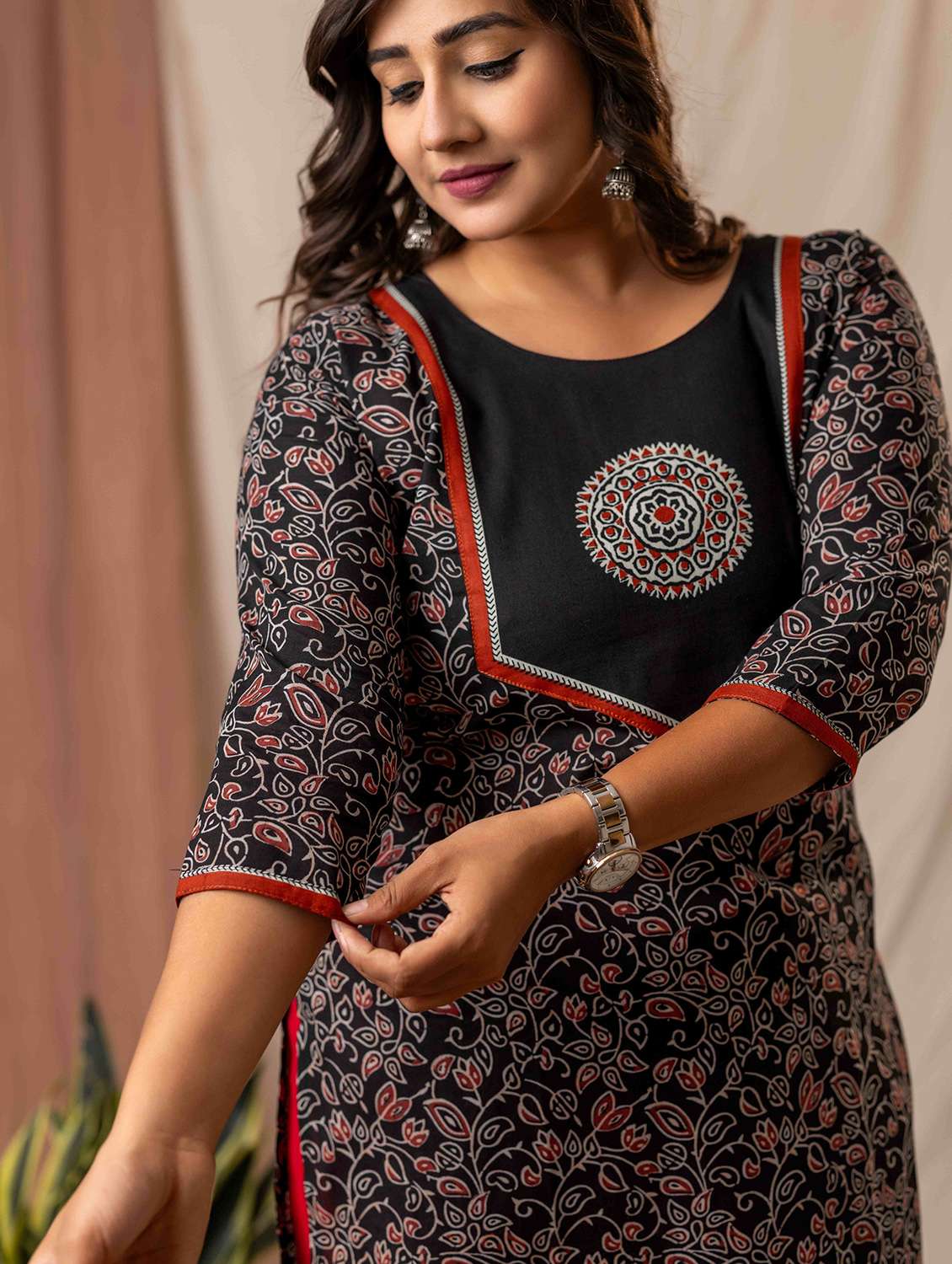 women printed three quarter sleeve straight kurta - 22019997 - Standard Image - 3