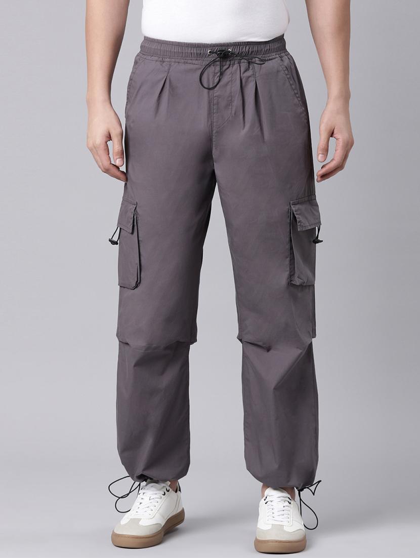 men solid mid rise relaxed fit cargo