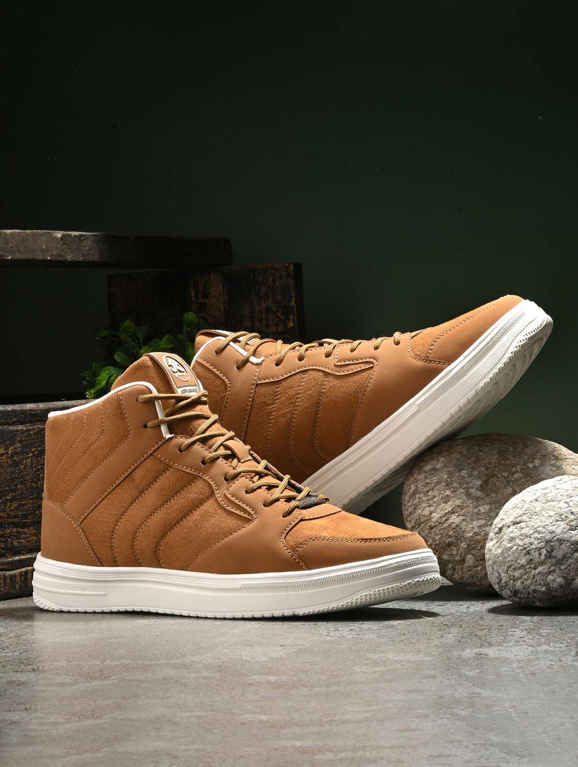 men tan lace up shoe