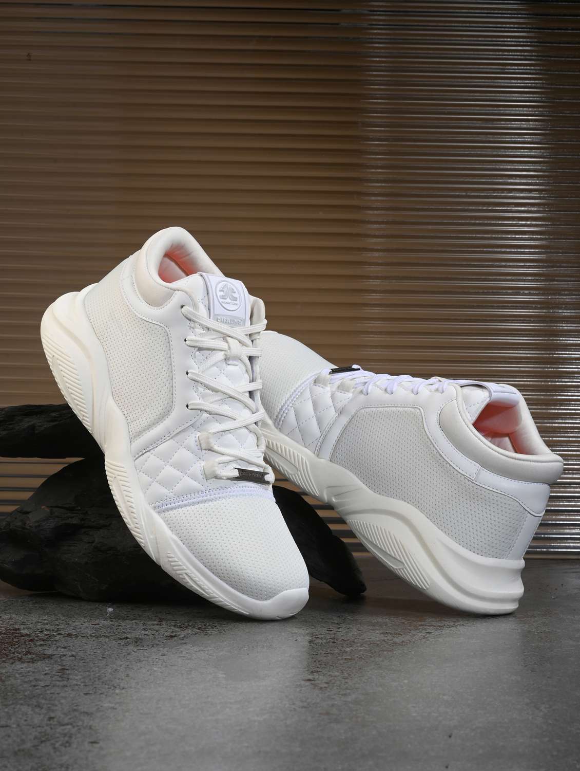 men solid white lace up shoe