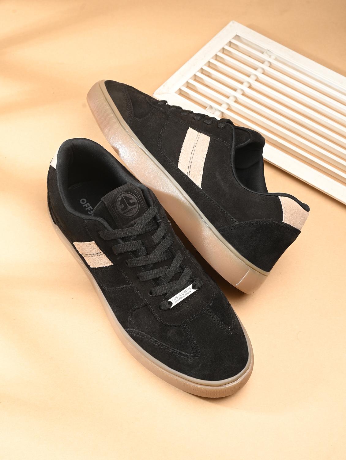men solid black lace up sneaker